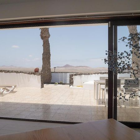 Bungalow Con Vistas Al Mar Famara Exterior photo
