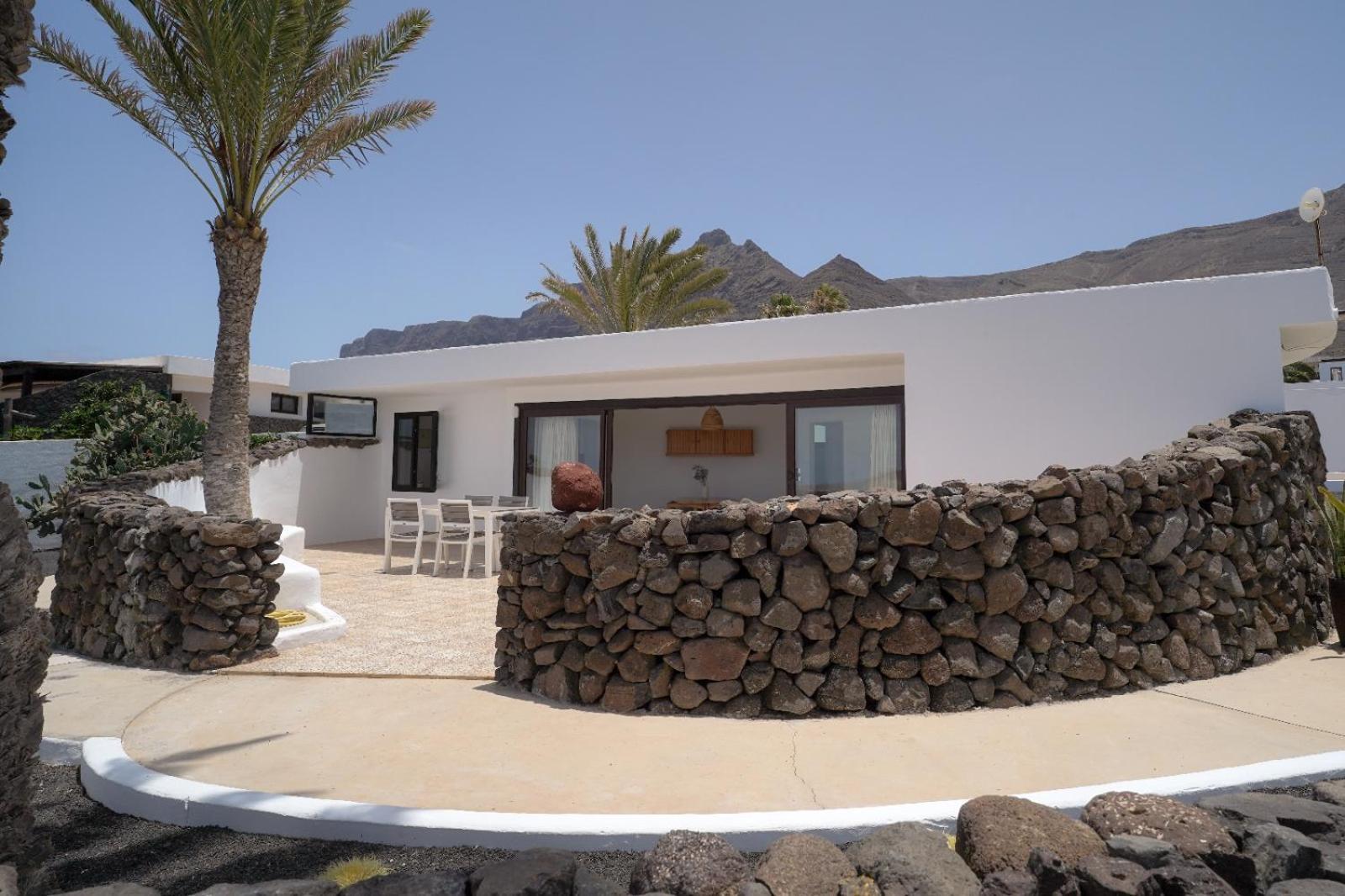 Bungalow Con Vistas Al Mar Famara Exterior photo