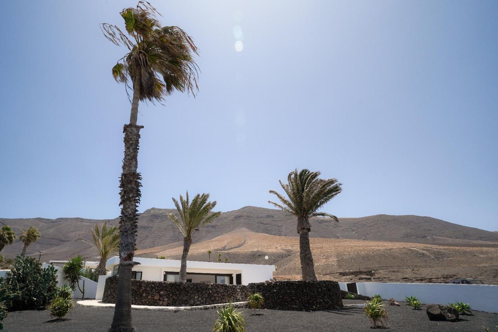 Bungalow Con Vistas Al Mar Famara Exterior photo