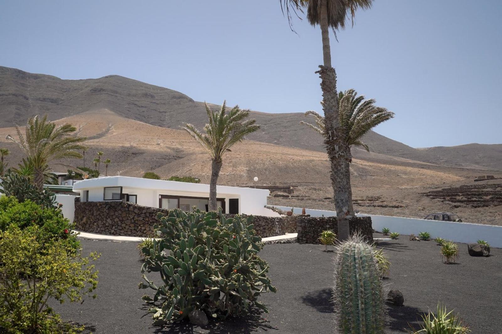 Bungalow Con Vistas Al Mar Famara Exterior photo